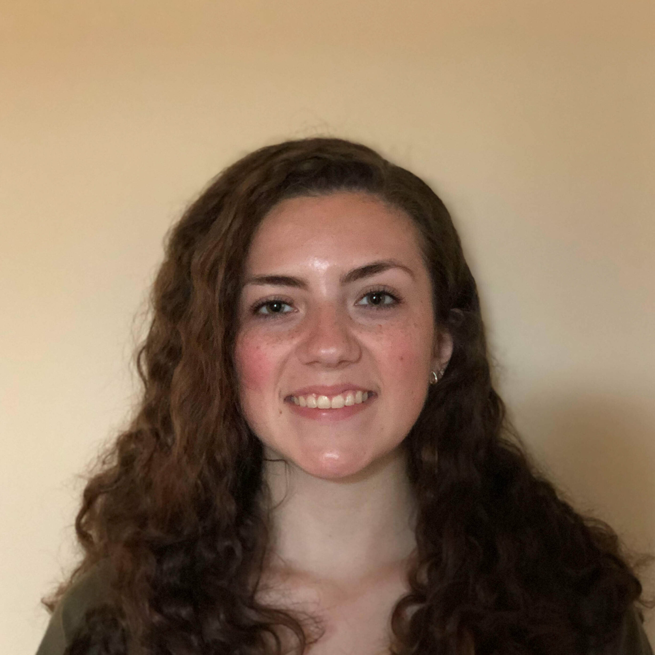 Headshot of Adriana Barroqueiro