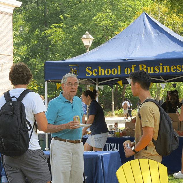 welcome-back picnic photos.