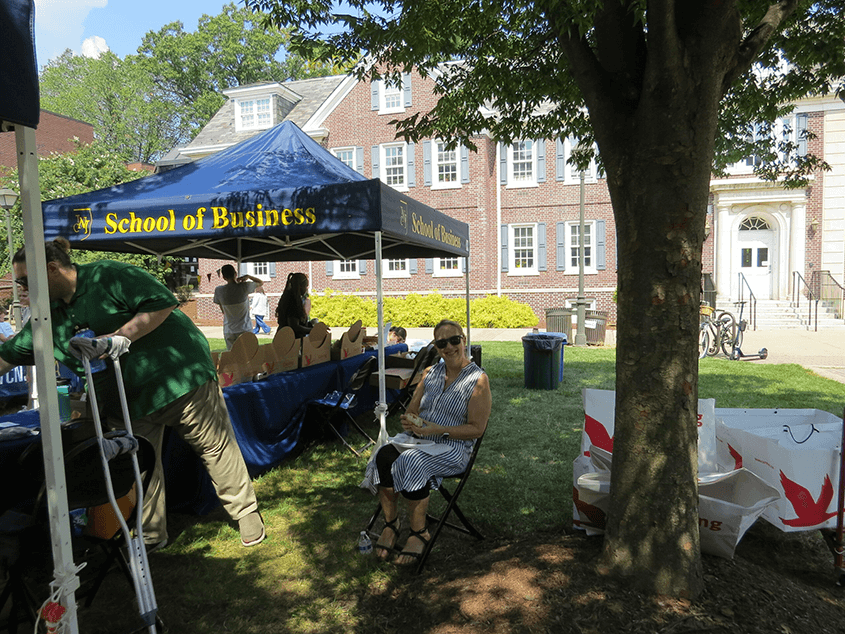 welcome-back picnic photos.