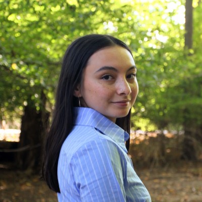 Headshot of Kate Siedelhofer.